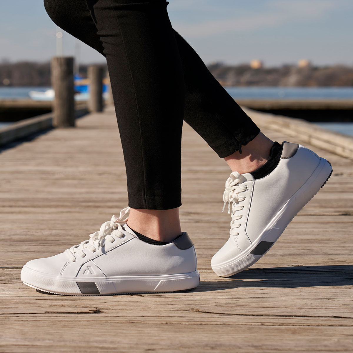 Casual Diabetic Sneakers for Women | No. 27 Casual Sneaker