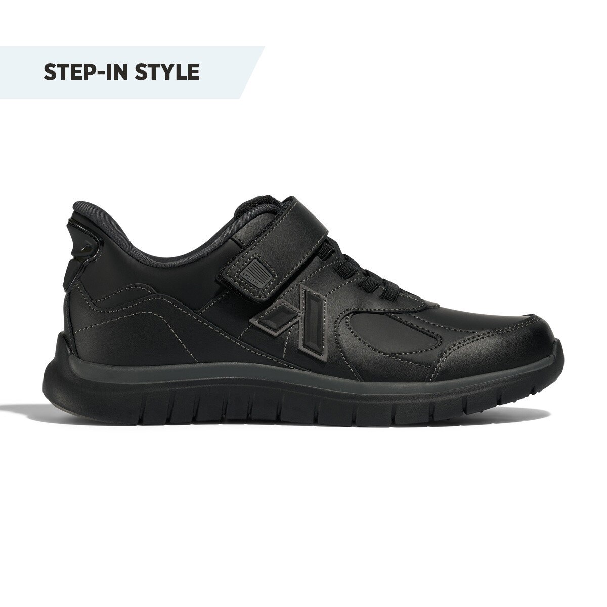 WHA031 black shoes